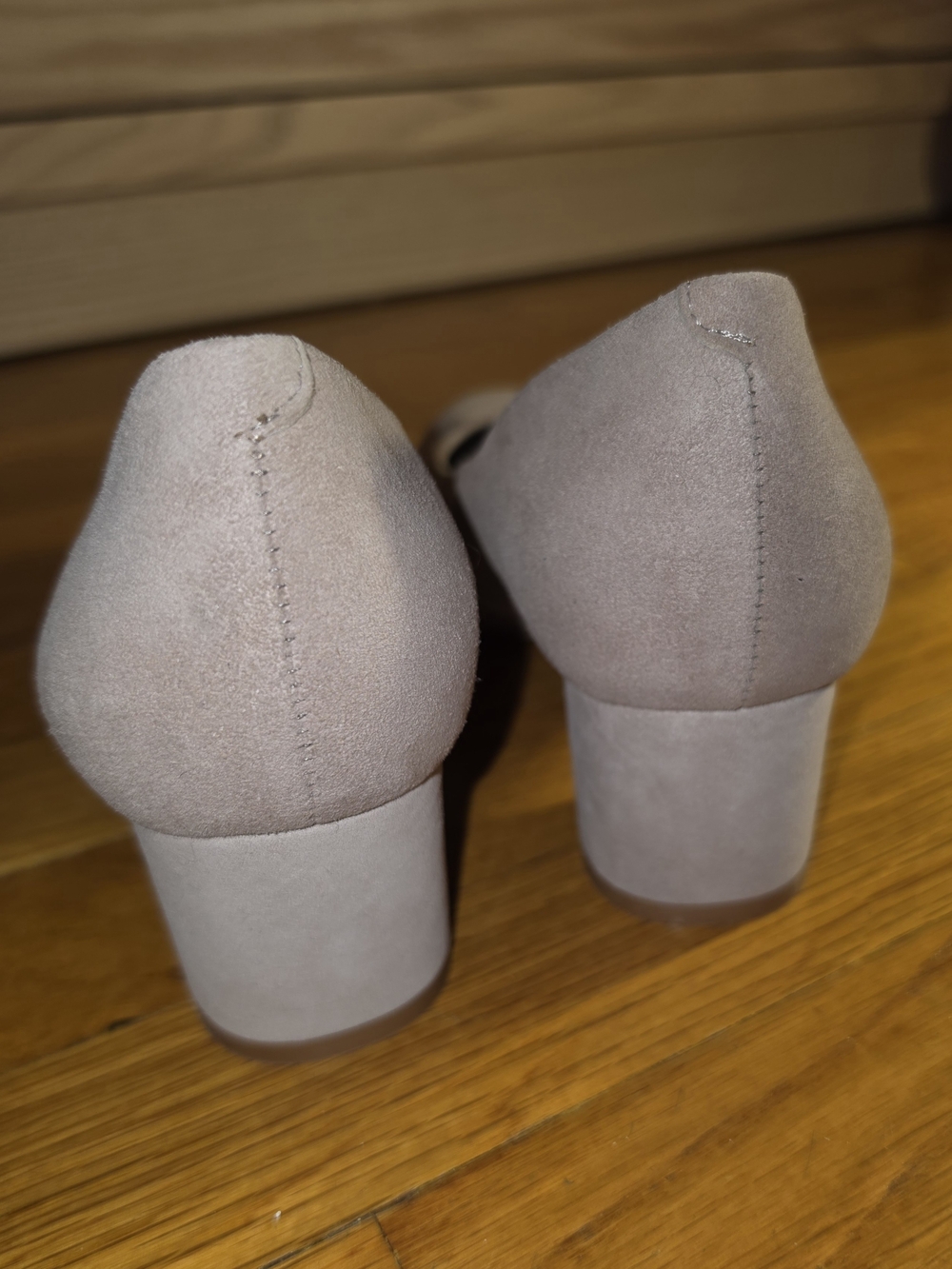 Walking Cradles Taupe Suede Pumps 7.5 WW - Picture 4 of 5